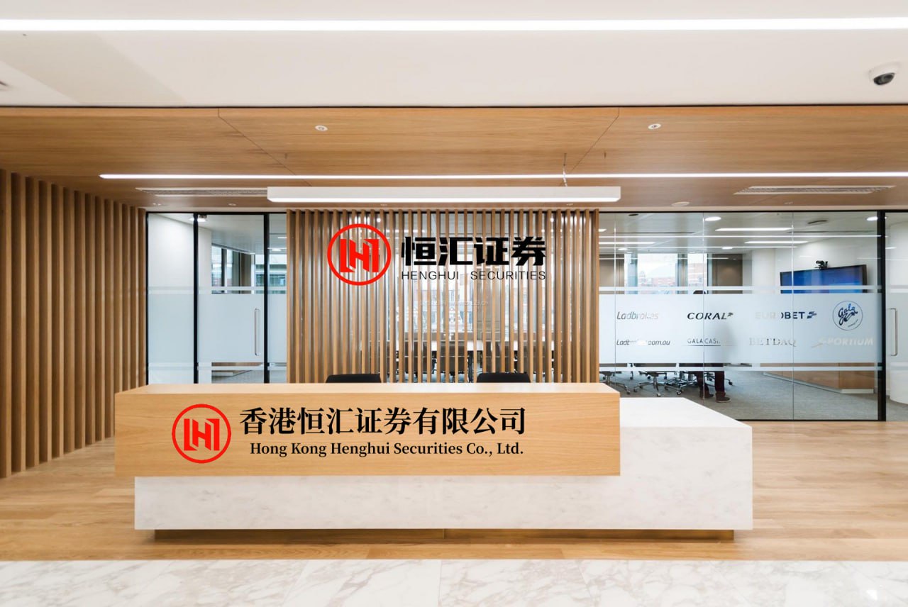 顶级配资 梁安琪携奚梦瑶在香港买豪宅, 婆媳斥资1.68亿, 同一层买了三套房